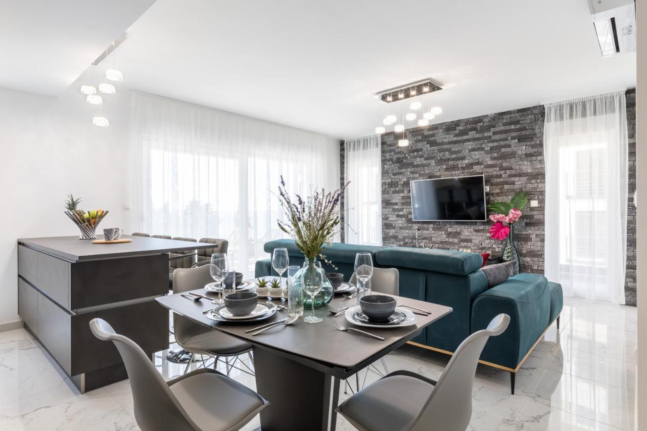 Elysian Zen Luxury Apartment - Two Bedroom Apartment With Terrace And Sea View Split Buitenkant foto