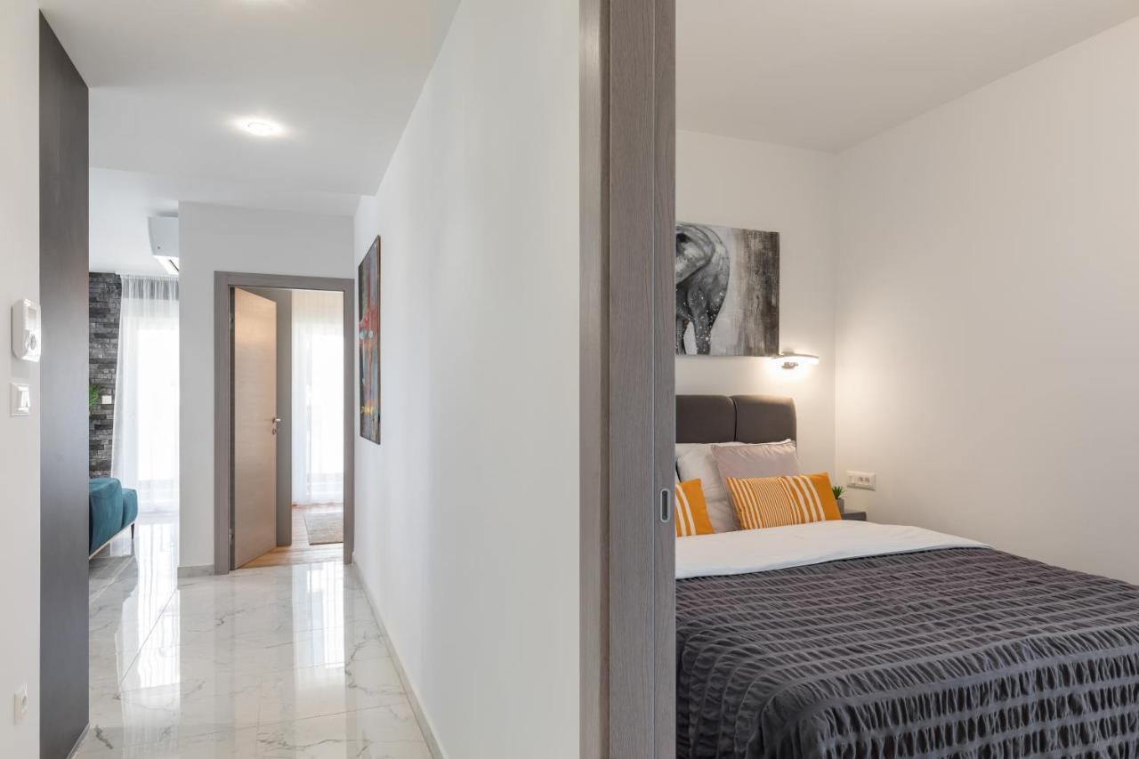 Elysian Zen Luxury Apartment - Two Bedroom Apartment With Terrace And Sea View Split Buitenkant foto